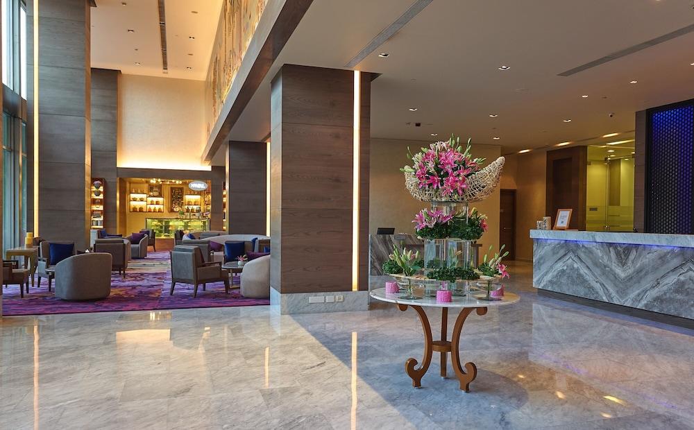 Vivanta Kolkata Em Bypass Kültér fotó Lobby